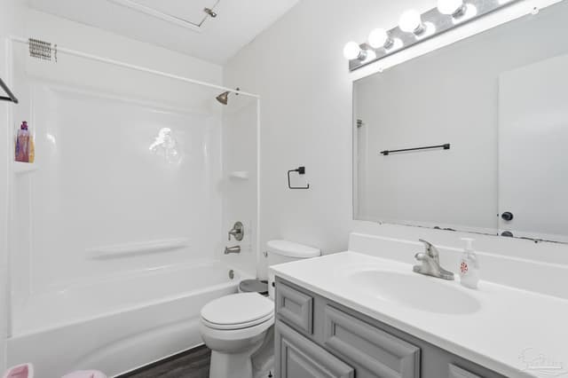 1200 Shoreline Dr # 413, Gulf Breeze FL 32561 photo 16