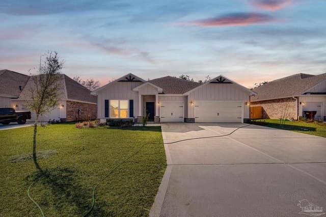 8640 Bluebell St, Milton FL 32583 exterior