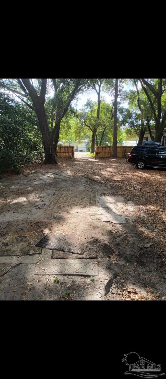 833 Wayne Ave, Pensacola FL 32507 photo 2