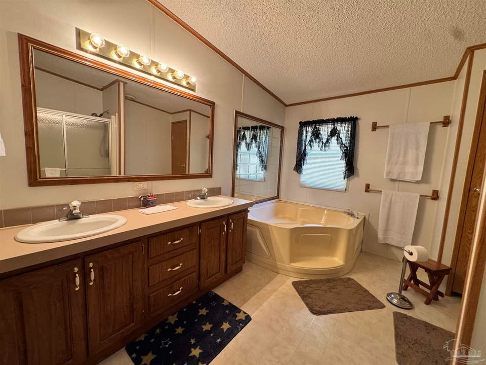 6512 Winston Brown Rd, Milton FL 32570 photo 1