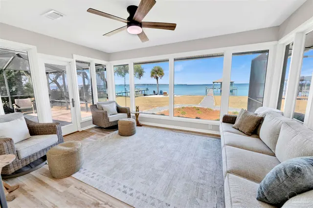 5470 Shore Rd property photo