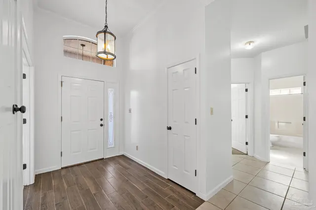 4172 Longwood Cir property photo
