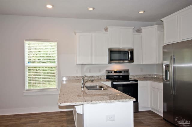 1541 Farragut Way, Pensacola FL 32534 photo 9