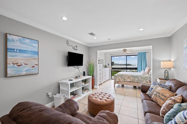 7453 Sunset Harbor Dr # 109, Navarre Beach FL 32566 exterior