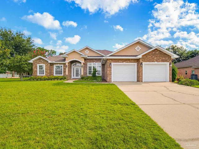 5642 Highland Lake Dr property photo