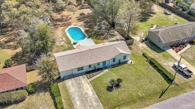 1172 New Haven Dr, Cantonment FL 32533 exterior