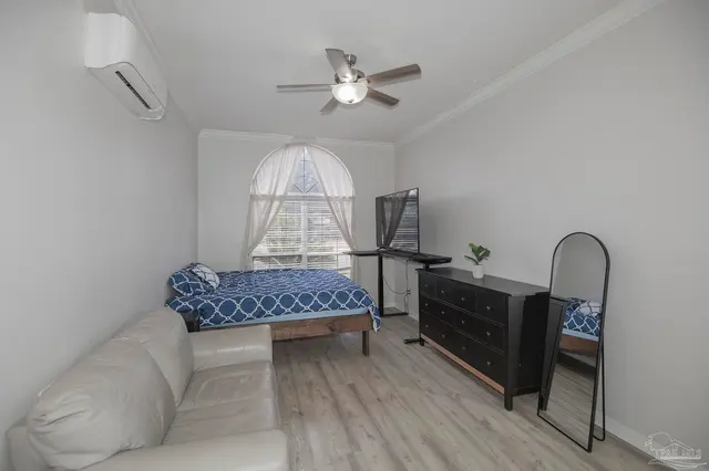 1200 Autumn Breeze Cir property photo
