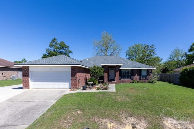 1566 Twin Pines Cir, Cantonment FL 32533 exterior
