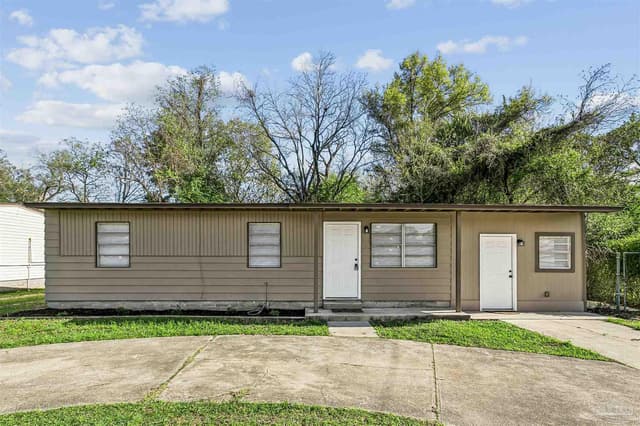 833 W Michigan Ave, Pensacola FL 32505 exterior