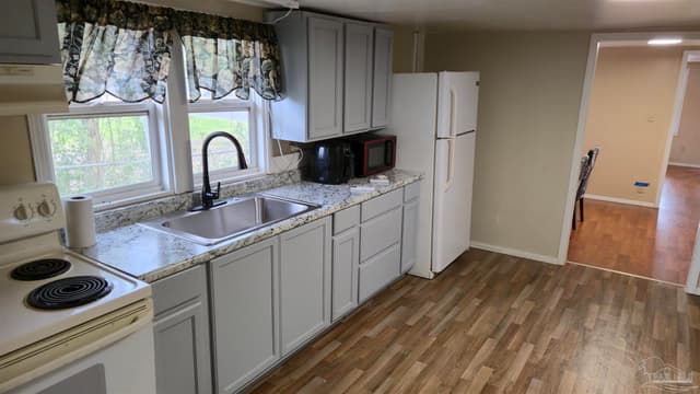 2813 N F St, Pensacola FL 32501 photo 9
