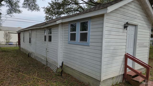2813 N F St, Pensacola FL 32501 photo 8
