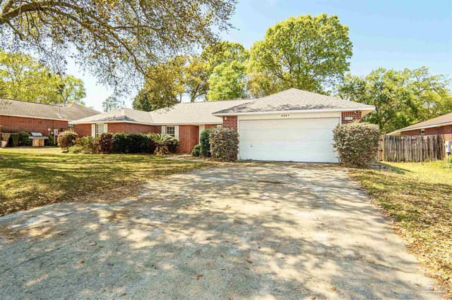 3243 Moss Pt Ln, Cantonment FL 32533 exterior