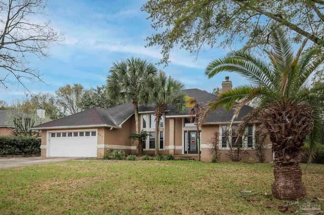 831 Shadow Ridge Dr, Pensacola FL 32514 exterior