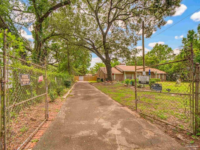 8246 Chellie Rd, Pensacola FL 32526 photo 5