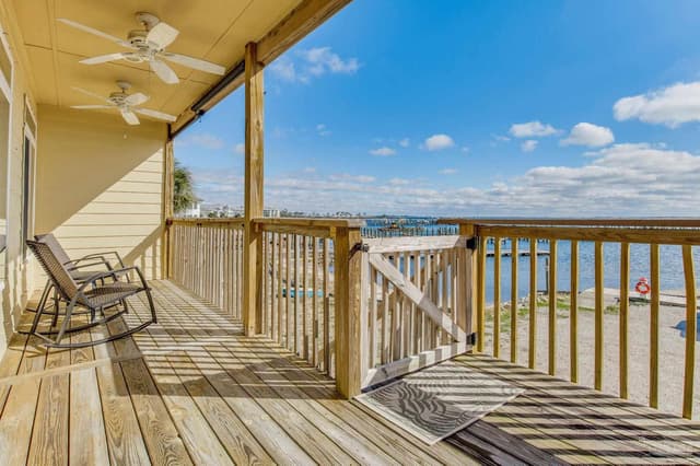 10111 Sinton Dr, Pensacola FL 32507 exterior