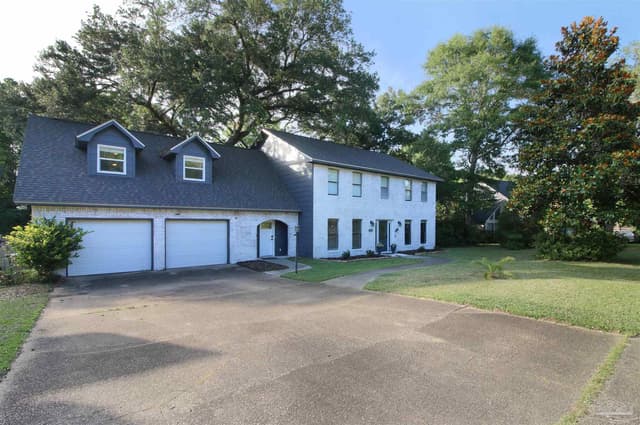 9012 Woodrun Rd, Pensacola FL 32514 exterior
