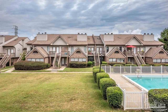 7150 Plantation Rd # 327, Pensacola FL 32504 exterior