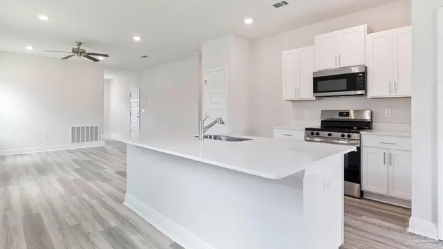 2126 Aqua St property photo