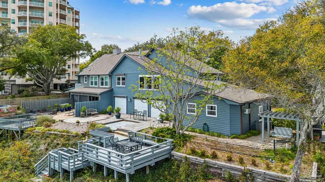 2040 Scenic Hwy, Pensacola FL 32503 exterior