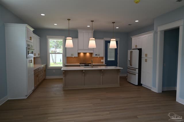 500 Fairpoint Dr, Gulf Breeze FL 32561 photo 10