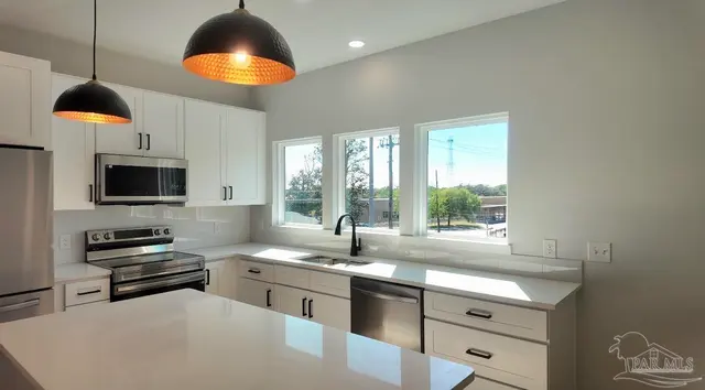 315 Pace Blvd # b property photo