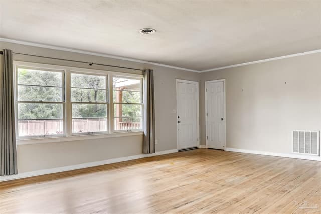 115 W Jordan St, Pensacola FL 32501 photo 8