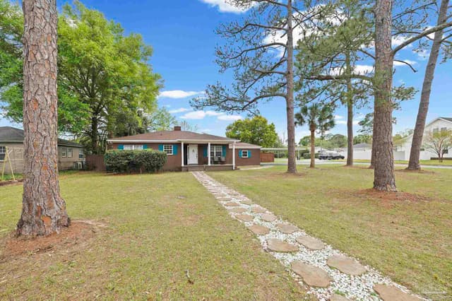1801 E Cross St, Pensacola FL 32503 photo 4