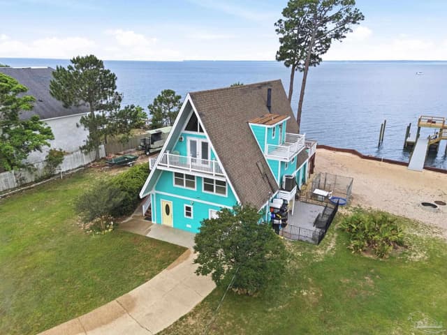 889 Dolphin Rd property photo