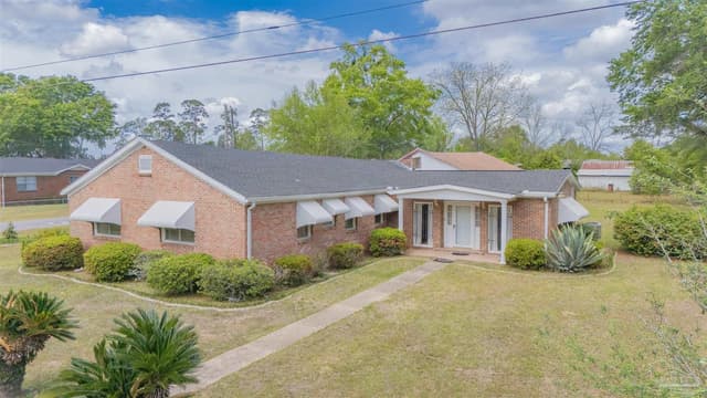 302 Wegner Ave, Cantonment FL 32533 exterior