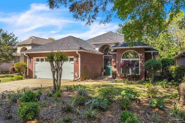 9895 Rail Cir, Pensacola FL 32507 exterior