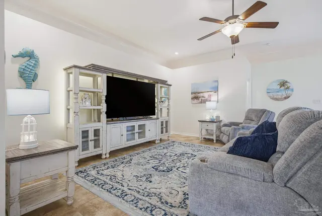 6065 Dunridge Dr property photo