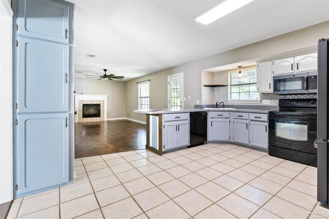 6059 Gillette Dr, Milton FL 32570 photo 7