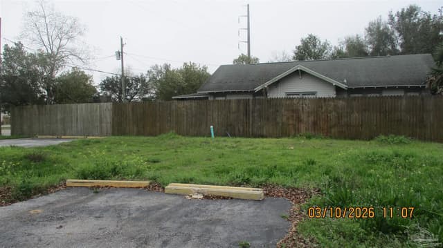 429 Navy Blvd property photo