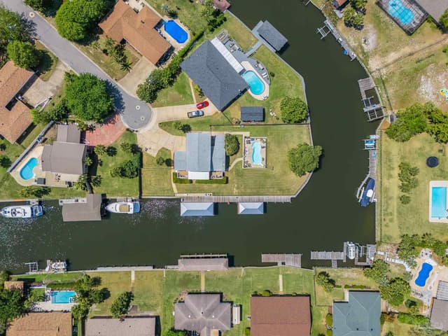1044 Aquamarine Dr, Gulf Breeze FL 32563 photo 67