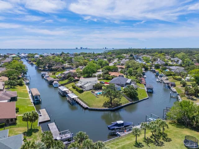 1044 Aquamarine Dr, Gulf Breeze FL 32563 photo 63