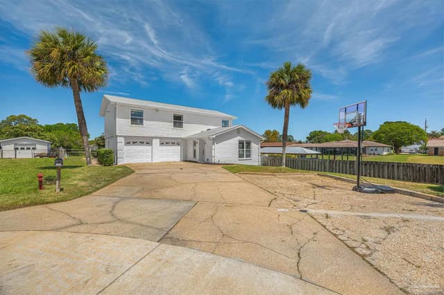 1044 Aquamarine Dr property photo