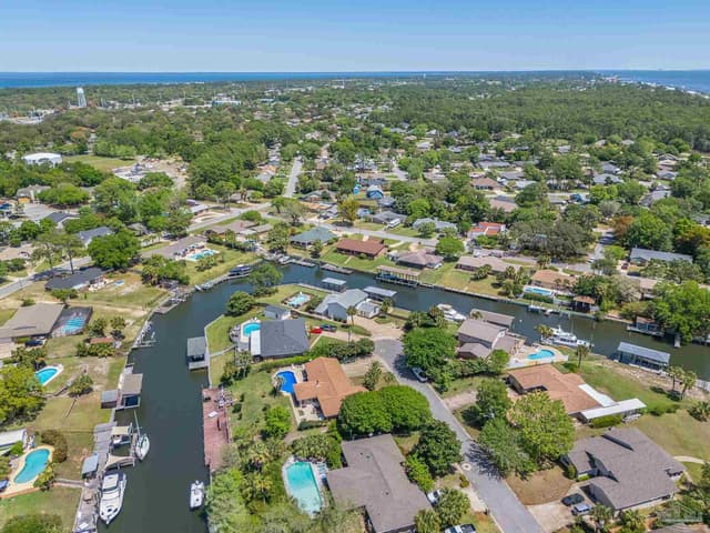 1044 Aquamarine Dr, Gulf Breeze FL 32563 photo 65