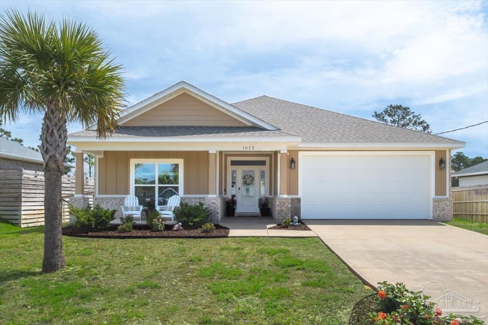 1612 Ponderosa Dr, Gulf Breeze FL 32566 photo 1
