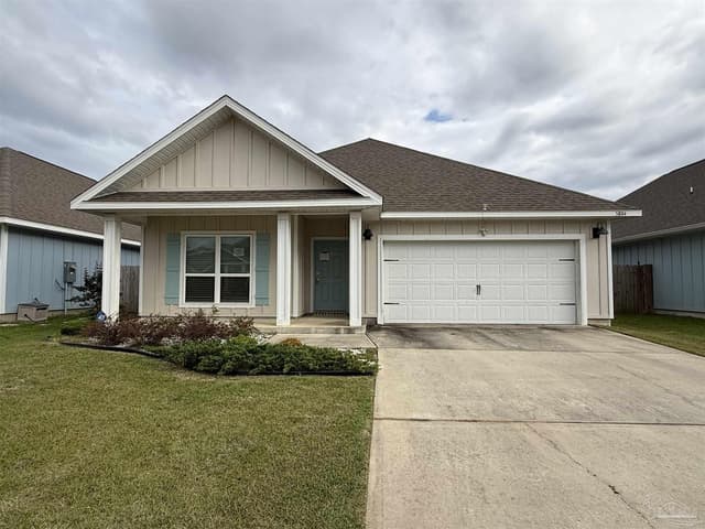 5804 Danbury Blvd, Pace FL 32571 exterior