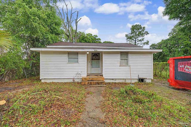 2410 N Tarragona St, Pensacola FL 32503 exterior