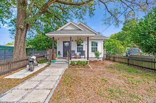 418 W Gadsden St, Pensacola FL 32501 exterior