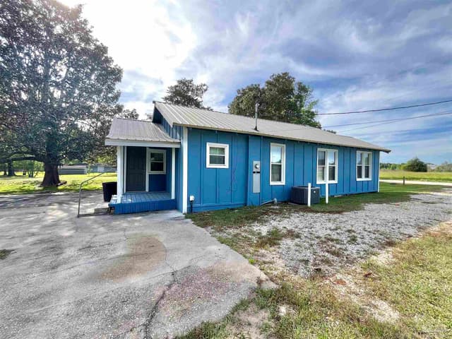 102 Avenue A property photo