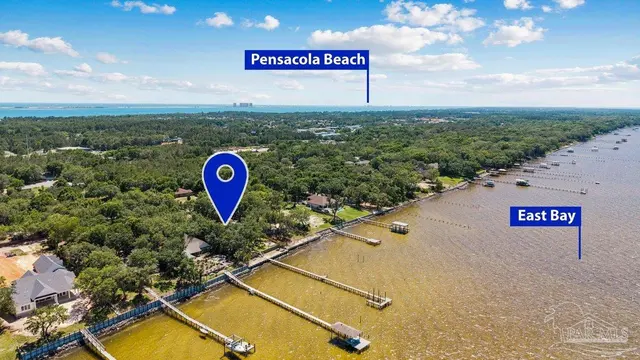 4536 Hickory Shores Blvd property photo