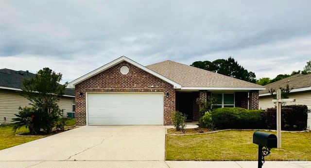 186 Creekview Dr, Pensacola FL 32503 exterior