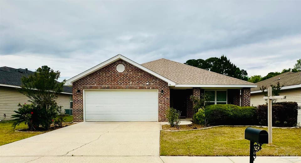 186 Creekview Dr, Pensacola FL 32503 photo 1