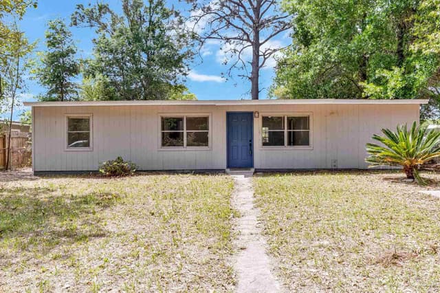 6407 Skyline Dr, Milton FL 32570 exterior