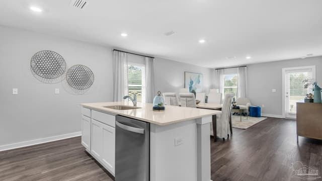 2168 Sandhill St, Cantonment FL 32533 photo 6