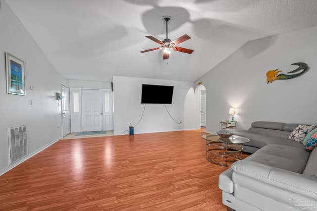 6859 Liberty St, Navarre FL 32566 exterior