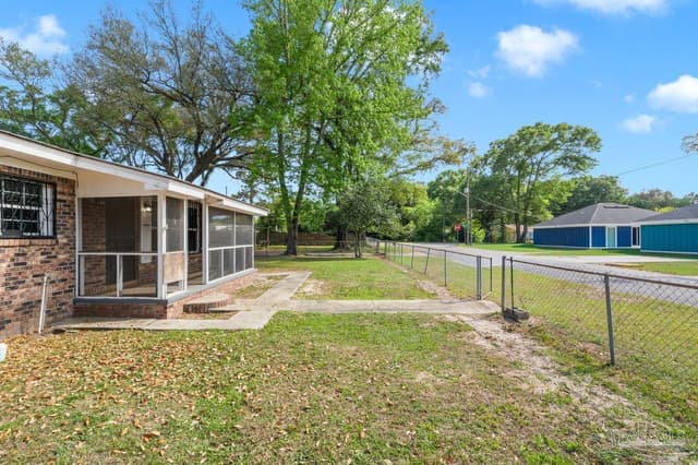 7922 Griffith Ave property photo