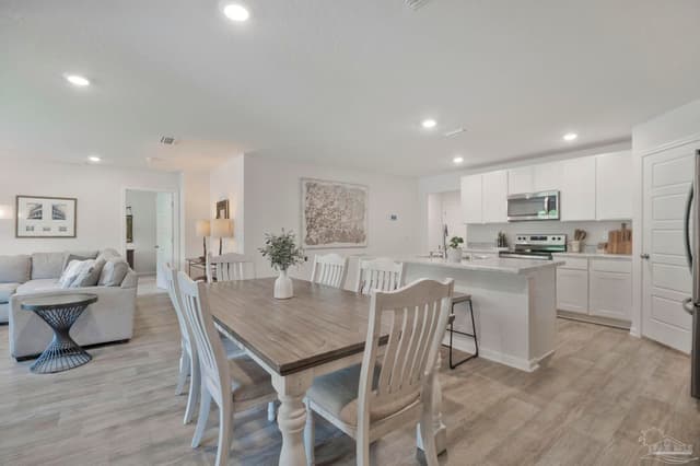 7541 Steeplechase Blvd, Pensacola FL 32526 exterior